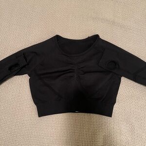 Cropped long sleeve athletic top